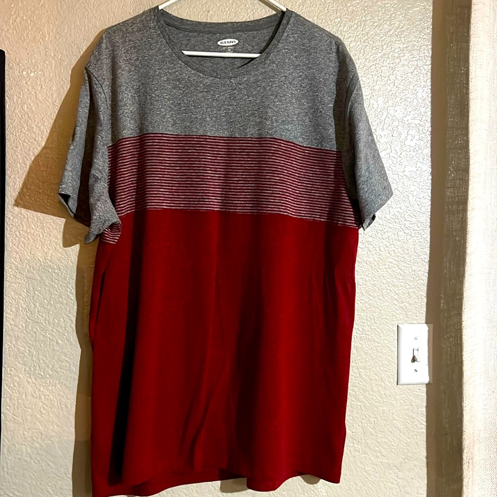 Old Navy Tshirt